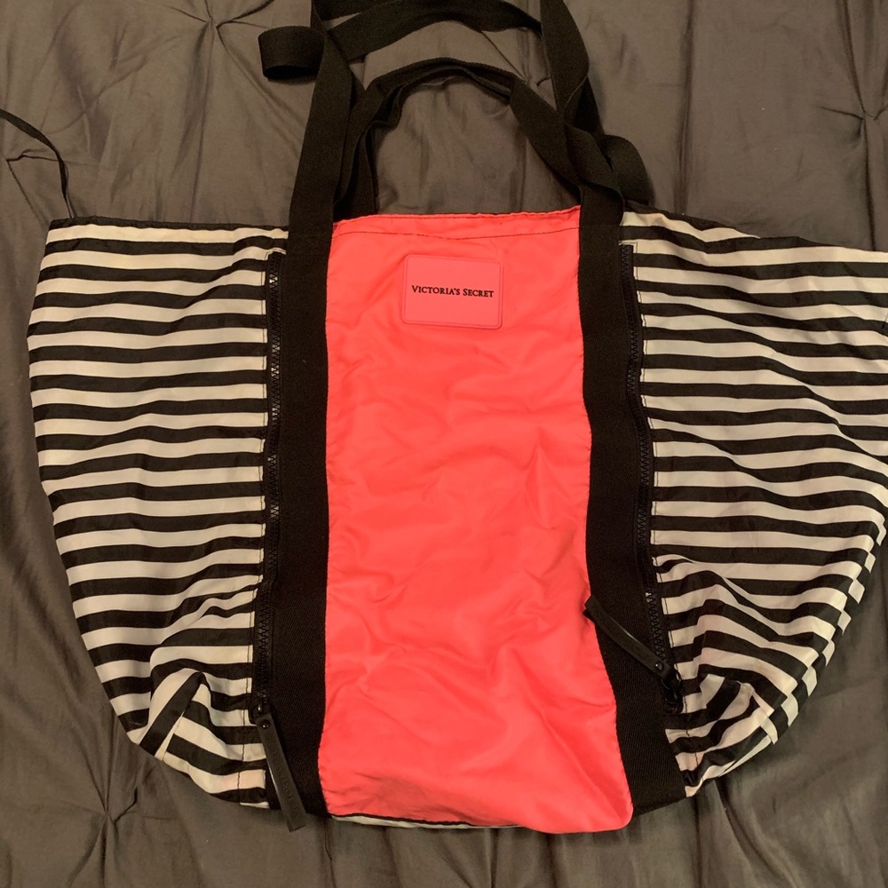 Victoria’s Secret workout tote